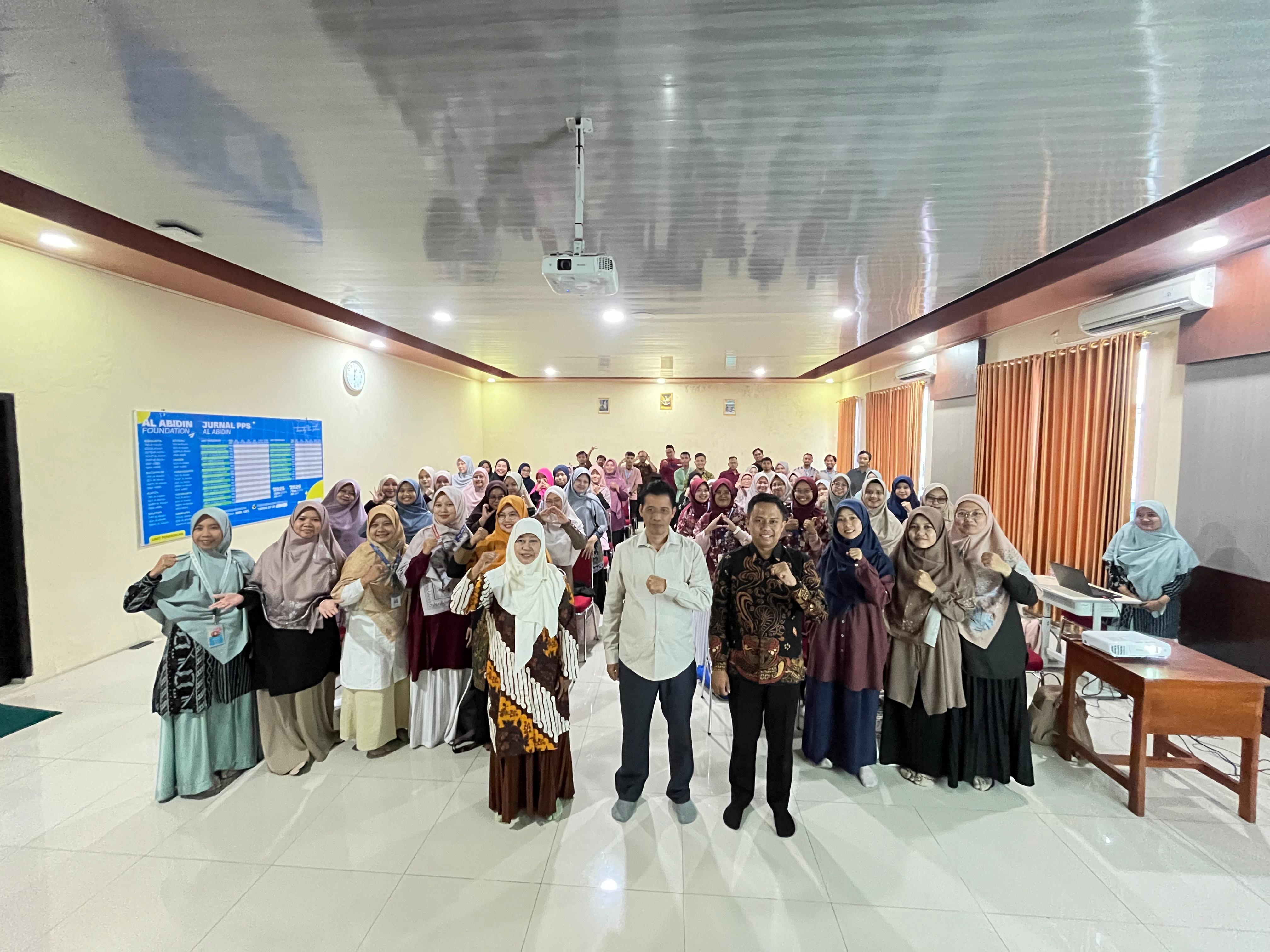 Prodi MPI Gelar Pelatihan “Service Excellence Implementation in School” untuk Pendidik Yayasan Al Abidin Surakarta